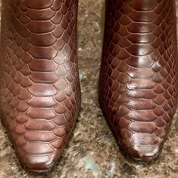 Donald J Pliner Laila Python embossed booties - Picture 5 of 16